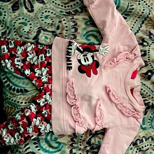 Pink mini mouse out fit